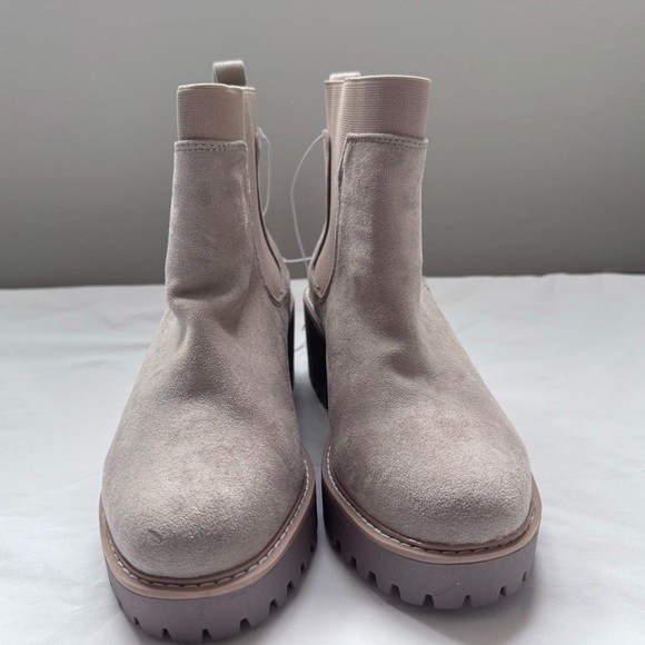 NWOT dolce Vida size 8 suede cream colored boots - Picture 3 of 5